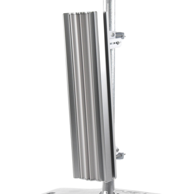 Antena sectorial para estaciones base airMAX AC de 45° de cobertura horizontal, en 5 GHz (5150 - 5875 MHz) de 22 dBi UBIQU...