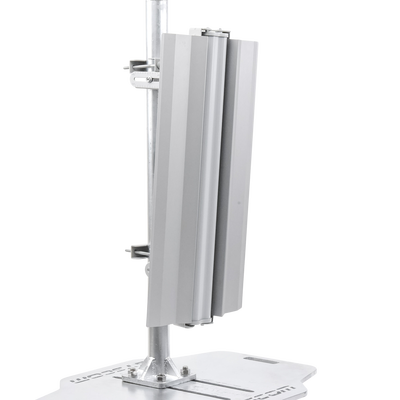 Antena sectorial Titanium para radio estaciones base airMAX ajustable 60, 90 y 120 grados, 2 GHz (2.3-2.6 GHz) hasta 17 dB...