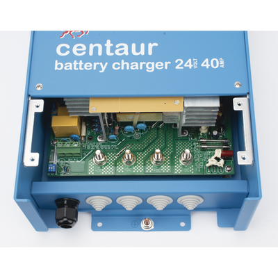 Centaur 24/40 / Cargador de Baterías 24V, 40A / Para Ambientes Marinos y Terrestres. /  Bancos de 160 a 400 Ah VICTRON ENE...