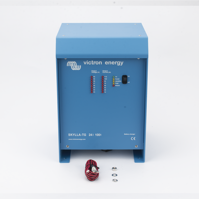Skylla-TG 24/100 / Cargador de Baterías para Ambientes Marinos 24 V, 100 A / Bancos de 500 a 1000 Ah | SIERRA STORE VICTRON E