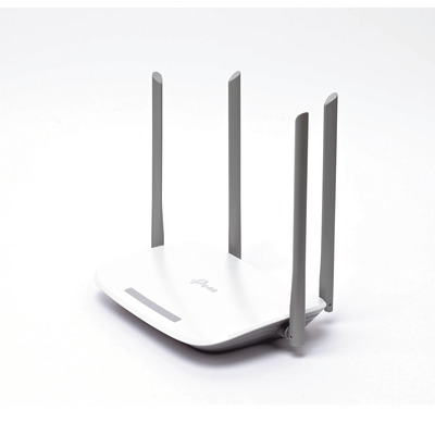 Router Inalámbrico ISP / Doble Banda AC1200 / 4 Antenas Externas / 3 Puertos LAN 10/100/1000 Mbps / 1 Puerto WAN 10/100/10...