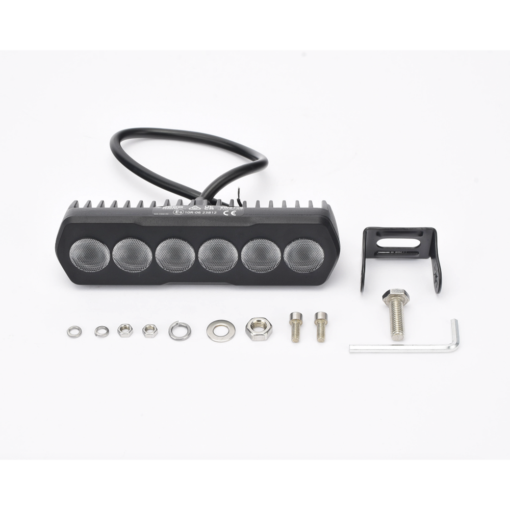 Luz de Trabajo LED / 6 LED / 1300 Lúmenes / 12-24 Vcd / Rectangular / IP Resistente / Aluminio Disipador | SIERRA STORE