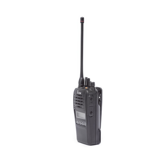 Radio digital NXDN en la banda de UHF, rango de frecuencia 400-470MHz, sumergible IP67, analógico y digital, opera en sist...