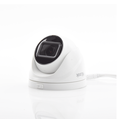 Turret IP 4 Megapixel / Lente Motorizado 2.8 - 12 mm / 30 mts IR EXIR / PoE / Exterior IP67 / WDR 120dB / Micro SD / H.265...
