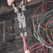 Pinza Híbrida con Ponchadora de 8". Pela Cable Sólido de 10-14 AWG y Cable Trenzado de 12-16 AWG KLEIN TOOLS - Vista 6