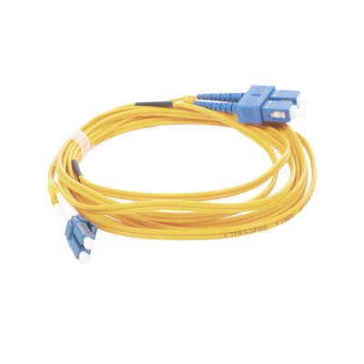 Jumper de Fibra Óptica Monomodo 9/125 LC/UPC-SC/UPC, PVC, 2.0 mm, Dúplex, Amarillo, 3 Metros (9.84 Pies) LINKEDPRO BY EPCO...