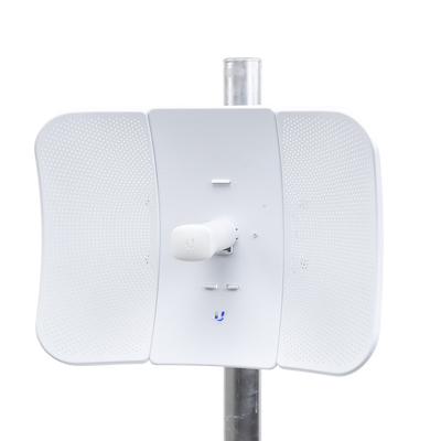 Cliente PtMP LTU™ Long Range, 5 GHz (4.8 - 6-2 GHz) con antena integrada de 26 dBi UBIQUITI - Vista 5