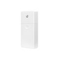 Switch PoE 24 V de Paso para Exterior con 4 Puertos Gigabit (1 PoE In, 3 PoE Out) NanoSwitch - UBIQUITI