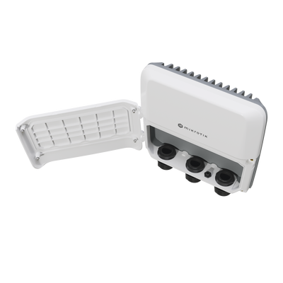 RB5009UPr+S+OUT 8 puertos PoE in/out, 1 SFP+, Solo RouterOS v7 para Exterior MIKROTIK - Vista 2