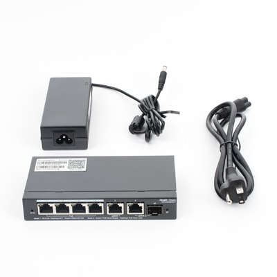 Switch Administrable con 4 puertos Gigabit PoE, 2 Uplink Gigabit y 1 Uplink Gigabit para Fibra SFP en combo, gestión gratu...