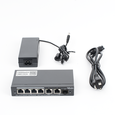 Switch Administrable con 4 puertos Gigabit PoE, 2 Uplink Gigabit y 1 Uplink Gigabit para Fibra SFP en combo, gestión gratu...