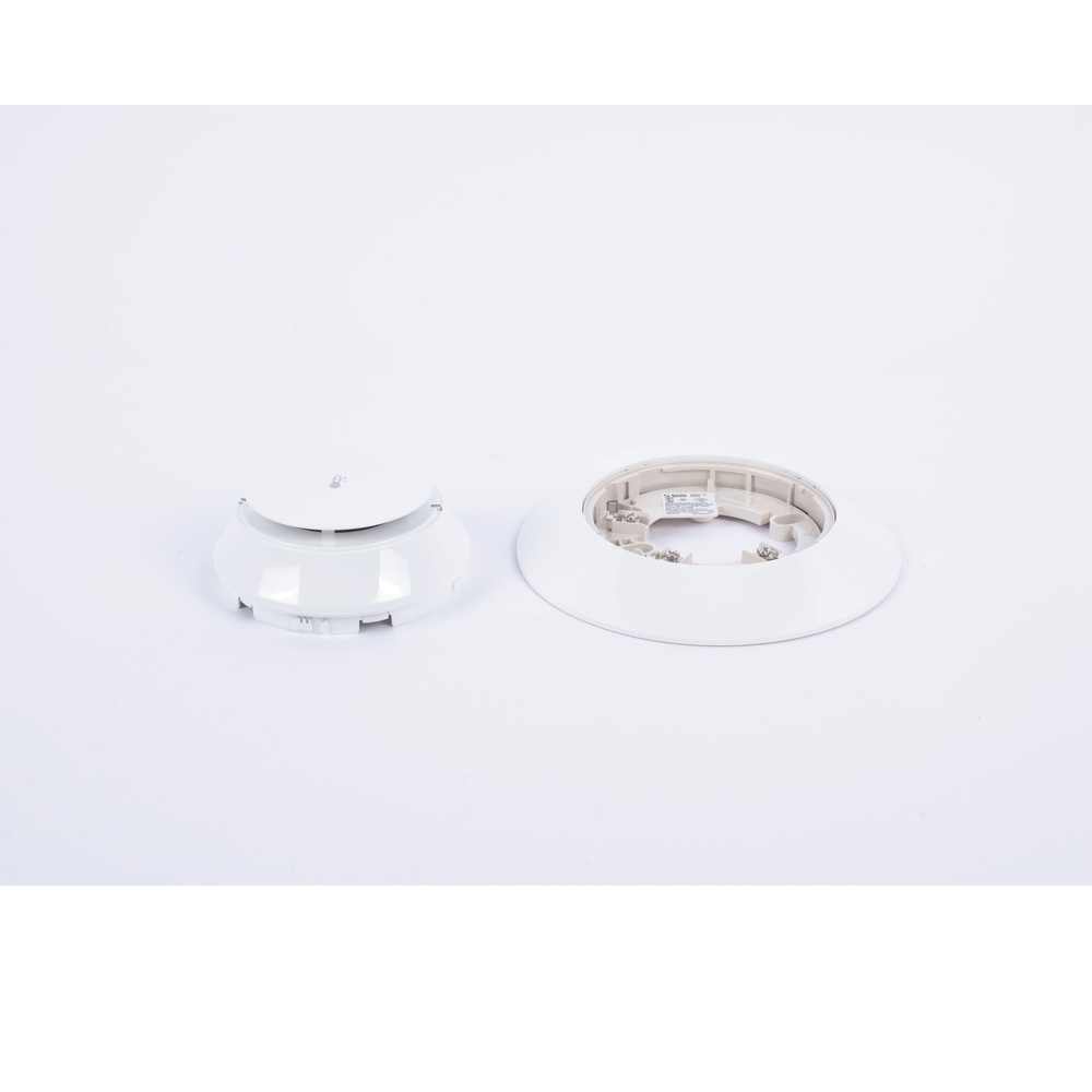 Detector Térmico Direccionable / Activación Fija 57 °C (135 °F) / Tecnología SK / 15 a 32 VDC / Base Incluida / Color Blanco | SIERRA STORE