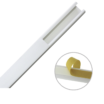Canaleta color blanco de PVC auto extinguible de una vía, 20 x 17 mm tramo 6 pies, con cinta adhesiva (5201-21252) - THORSMAN