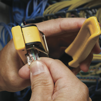Ponchadora/Pelacables/Cortacables con Matraca para Conectores Pass-Thru RJ45 KLEIN TOOLS - Vista 5