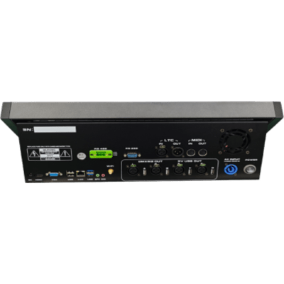 Consola de Control de Iluminación / 4 Universos DMX Nativos / 32 Universos Expandibles / 15 Faders de Reproducción / Pantalla Táctil | SIERRA STORE