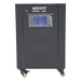 Regulador de Voltaje Industrial / Bifásico Ferrorresonante / 5 kVA / 5 kW / Entrada 176-264 Vca / Salida 215.6-224.4 Vca / Precisión | SIERRA STORE