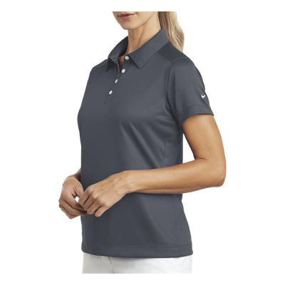 Playera Polo / Dri-FIT / 100% Poliéster / Manga con Dobladillo Abierto / Gris Obscuro | SIERRA STORE