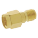 Adaptador en Línea / SMA Macho a SMA Hembra Inverso / Cuerpo Bronce Oro / Contacto Oro / Aislante Teflón | SIERRA STORE