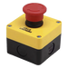 ACCESSPRO XBS-S-T01 - Botón de Parada Enclavado / IP40 / 24 VCC / 72 x 72 x 58 mm / Montaje Frontal / Barreras Vehiculares | SIERRA STORE