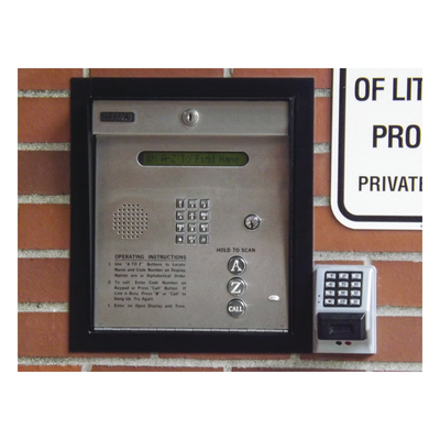 Control de acceso / Gabinete empotrable / 2 puertas / 3000 números telefónicos / 11 dígitos / Directorio LCD / Líneas analógicas y | SIERRA STORE