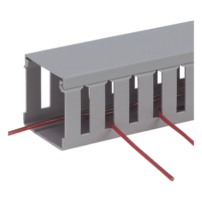 PANDUIT G3X3LG6 - Canaleta Ranurada de PVC / 3.25 in Ancho / 3.12 in Alto / 6 ft (1.8 m) Largo / Tipo G / Gris Claro | SIERRA STORE