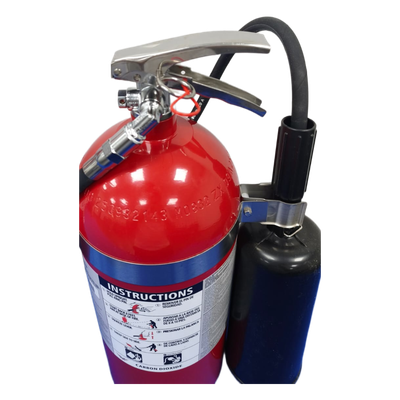Extintor de CO2 / 15 lb (6.8 kg) / Descarga 14 s / Alcance 1.2-2.4 m (4-8 ft) / UL Certificado / -30°C a 49°C | SIERRA STORE