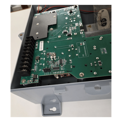 Energizador Perimétrico / 12,000 V / 1.2 J / 3,500 m (11,482.9 ft) Lineales / Control Remoto con Pánico / NEMA 2 | SIERRA STORE