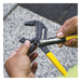 Llave de Pinzas Inglesa-Perico / 10" (25.4 cm) / Apertura Máxima 2" (5.1 cm) / 20 Posiciones Ajustables / Acero para Herramientas | SIERRA STORE