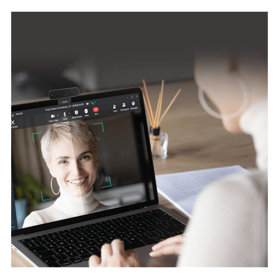 Cámara Web USB / Full HD 1080p / 30 fps / Micrófono Omnidireccional 180° / Zoom Digital 1.4x / Tapa de Privacidad | SIERRA STORE
