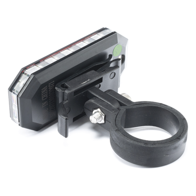Luz Auxiliar LED / 470 Lúmenes / IP67 / Batería Recargable 22 h / Base Magnética / 6 Patrones de Destello | SIERRA STORE